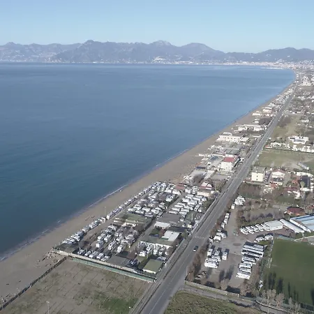 Lido Di Salerno Kemping